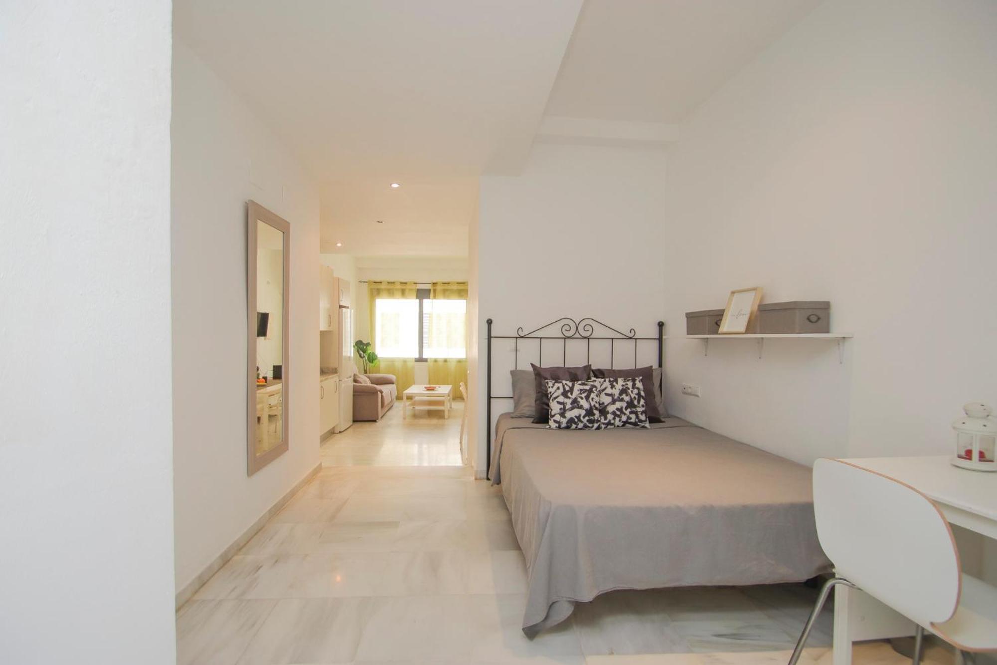 Lovely Apt In The City Center - 15M Walk Giralda 세비야 외부 사진