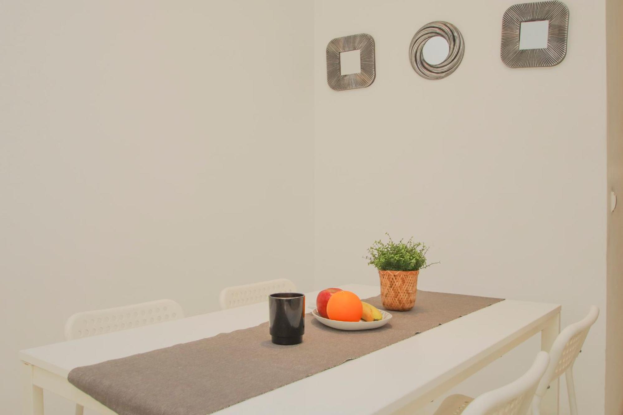 Lovely Apt In The City Center - 15M Walk Giralda 세비야 외부 사진